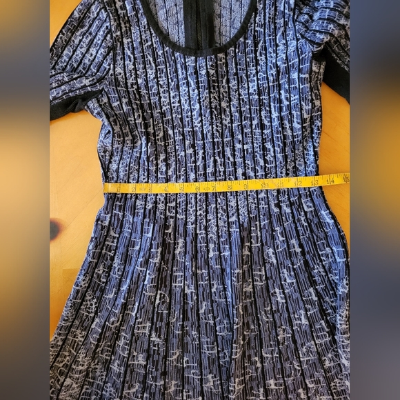 Nic and Zoe blue and black patterns sweaterdress size small - Picture 3 of 4
